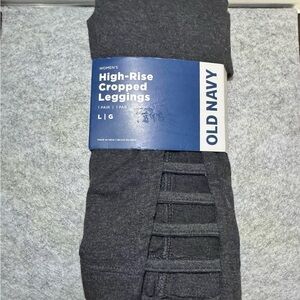 Old Navy Women’s High-Rise Cropped Leggings – Size L